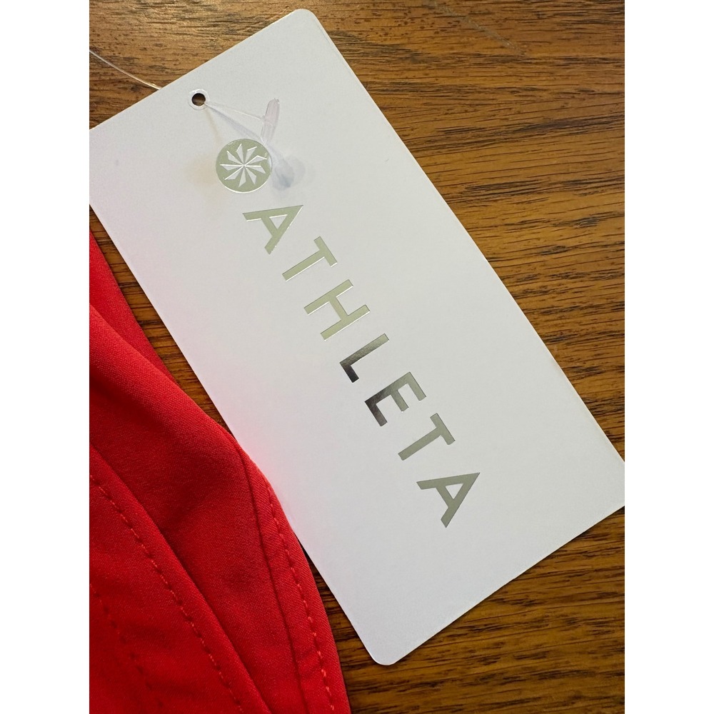 Athleta Wayfind Shorts Red Hiking Travel Activewear Pockets L NWT Athleisure - Picture 11 of 12
